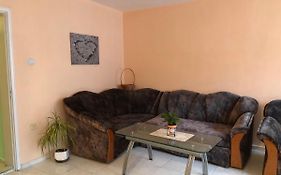 Spacious Beautiful Apartment - Prime Location