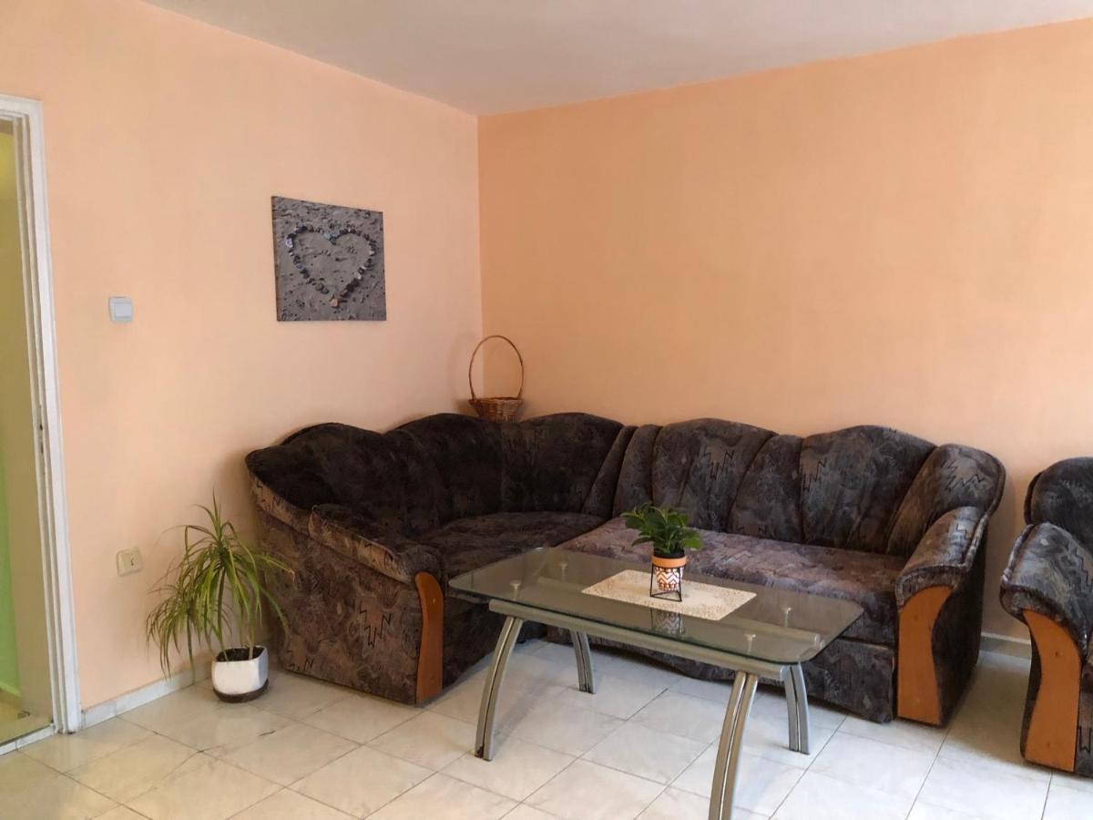 Spacious Beautiful Apartment - Prime Location Варна Екстериор снимка